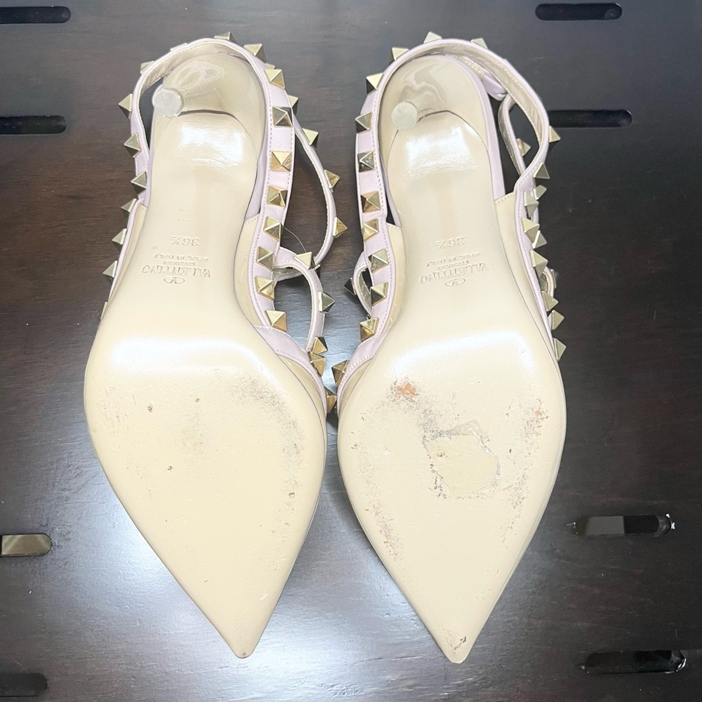 ✨SALE Valentino Garavani Patent Rockstud Caged Pumps for Spring - Picture 7 of 10